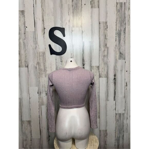 Forever 21 purple top - Picture 3 of 6